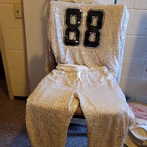 Pants - Sequence hooded jogging pants and hoody XL